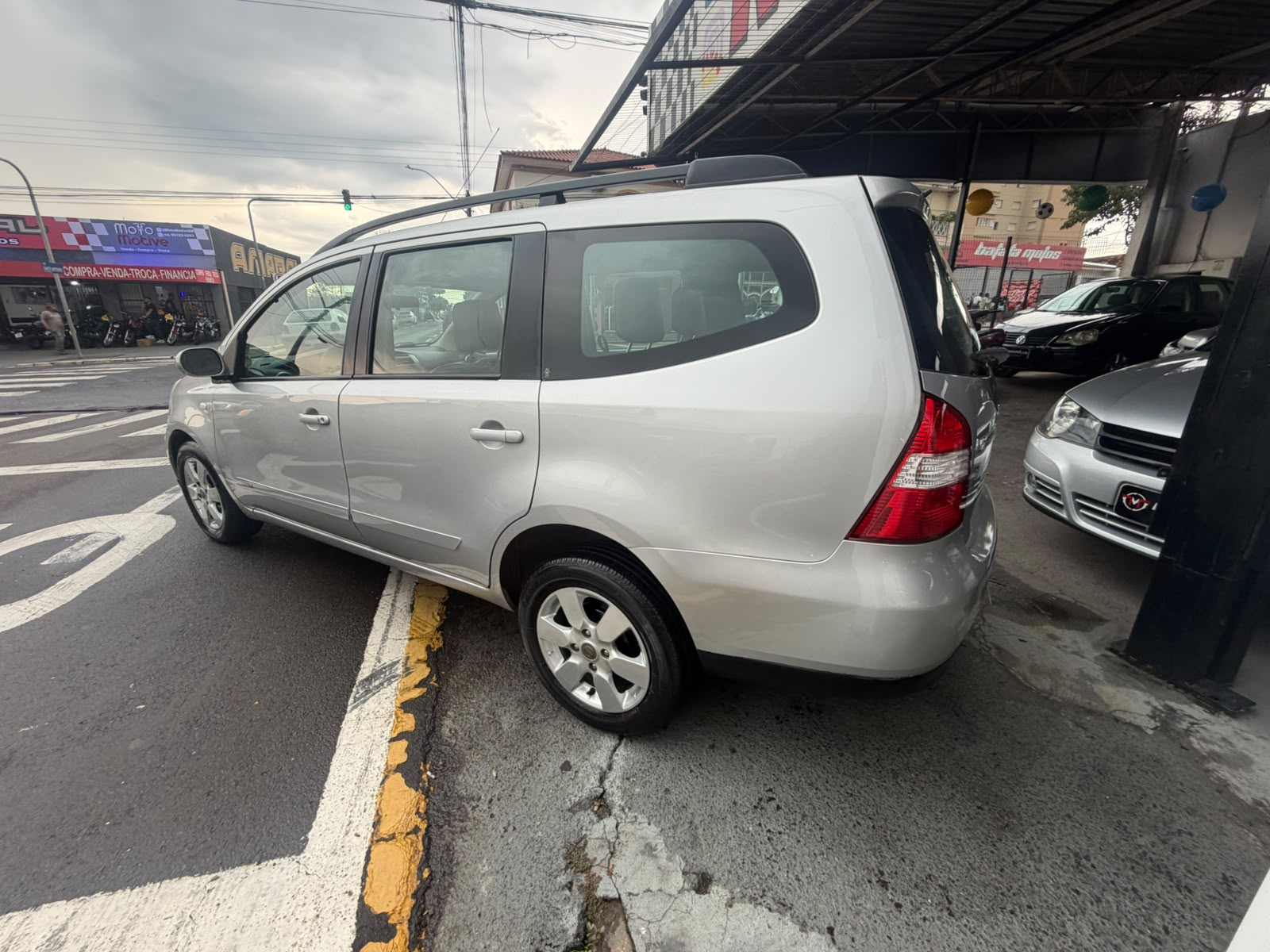 Foto 2 de Nissan Grand Livina 1.8